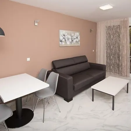Apartments Adriatic Podstrana Exterior photo
